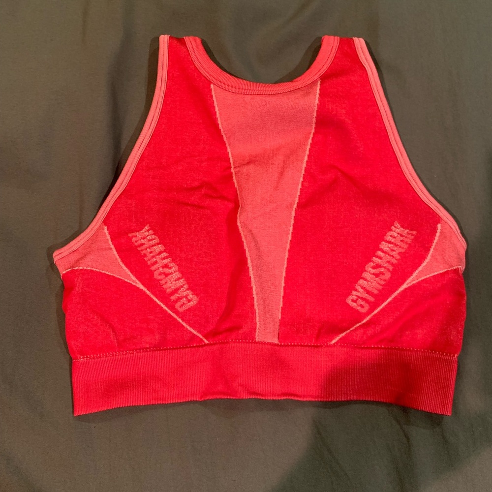 Gymshark High Neck Seamless Sports Bra in Bright red